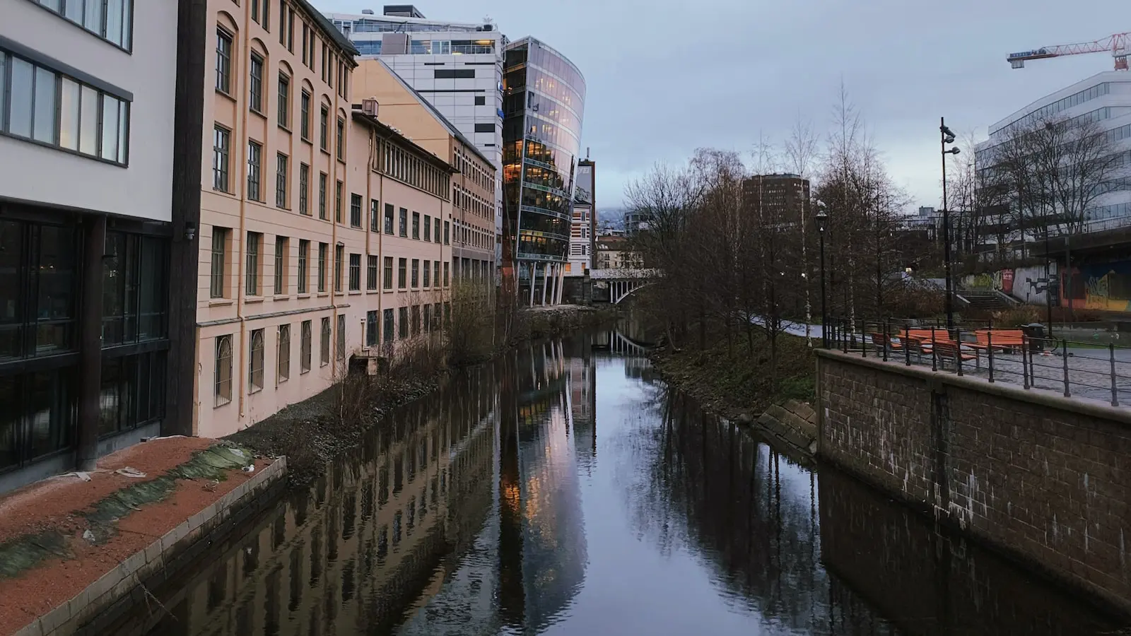 Recomendações para desenvolver uma identidade visual que reflita o DNA cultural local em marcas globais