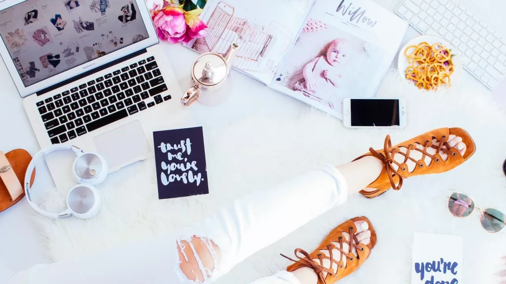 Logomarca flat: por que esse estilo minimalista está em alta