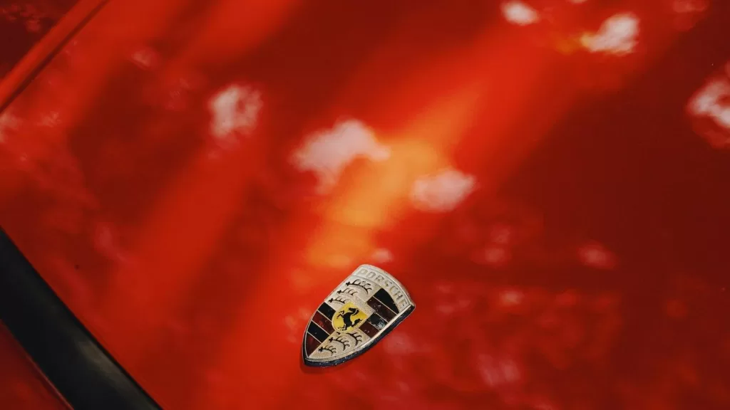 Criação de logo com fontes customizadas: como personalizar seu texto